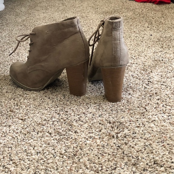 Tan booties - Picture 2 of 3